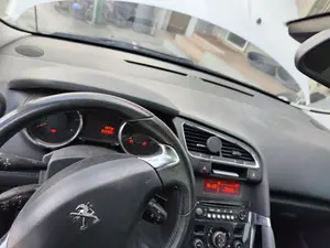 Foto de CALEFACCION ENTERA NORMAL PEUGEOT 3008 1.6 Blue-HDI FAP (120 CV / 88 KW)