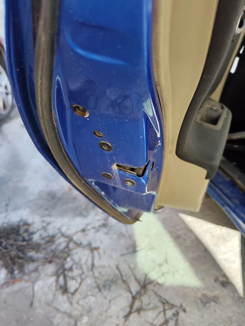 Foto de CERRADURA PUERTA TRASERA IZQUIERDA RENAULT MEGANE II BERLINA 5P 1.5 dCi Diesel (101 CV / 74 KW)