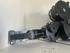 Foto de MOTOR CIERRE PUERTA CORREDERA RENAULT MEGANE II BERLINA 5P 1.5 dCi Diesel (101 CV / 74 KW) referencia 16835852 foto 6