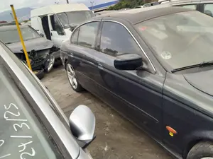 Foto de PUERTA DELANTERA DERECHA JAGUAR S-TYPE (03.1999) 4.0 V8 32V CAT (276 CV / 203 KW)