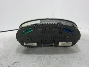 Foto de CUADRO INSTRUMENTOS SEAT LEON (1M1) 1.8 20V (125 CV / 92 KW) referencia 88311292 foto 4