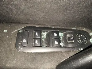 Foto de MANDO ELEVALUNAS DELANTERO IZQUIERDO PEUGEOT 308