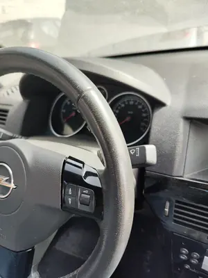 Foto de VOLANTE OPEL ASTRA H BERLINA 1.7 16V CDTI (110 CV / 81 KW) referencia 13234176 foto 2