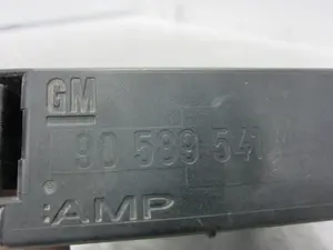 Foto de CAJA RELES / FUSIBLES OPEL ASTRA G BERLINA referencia 90589541 foto 3