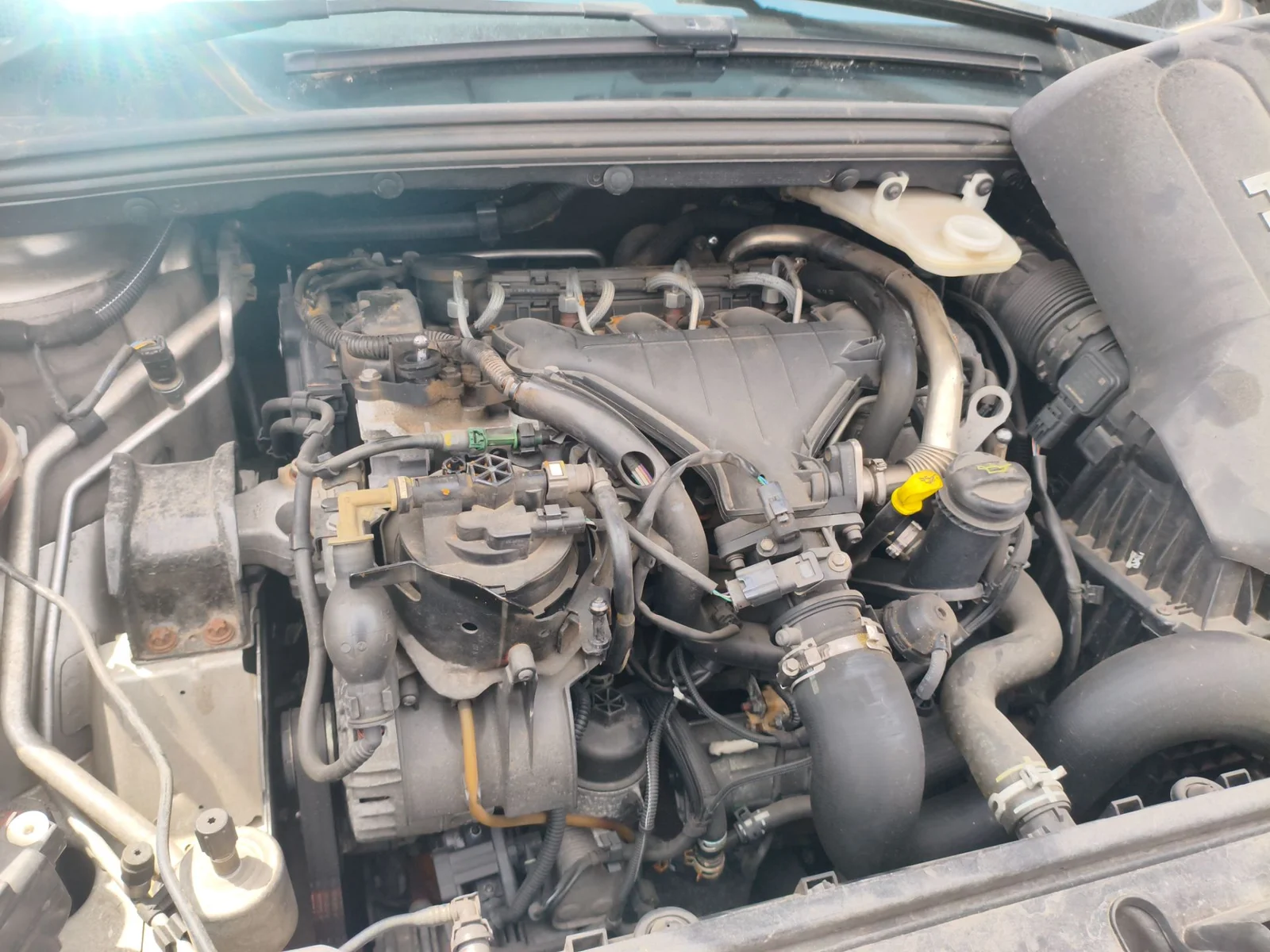 Foto de MOTOR COMPLETO PEUGEOT 308 SW 2.0 16V HDi FAP CAT (RHR / DW10BTED4) (136 CV / 100 KW)