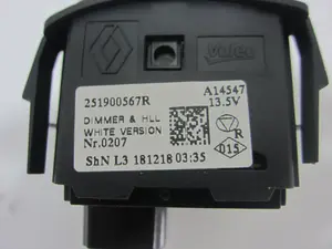 Foto de INTERRUPTOR RENAULT CLIO IV GRANDTOUR 0.9 Energy (90 CV / 66 KW) referencia 251900567R foto 4