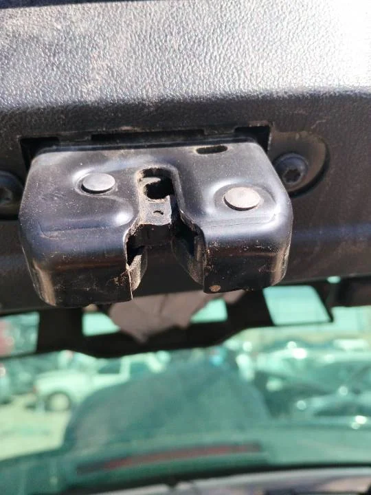 Foto de CERRADURA MALETERO / PORTON RENAULT MEGANE IV BERLINA 5P