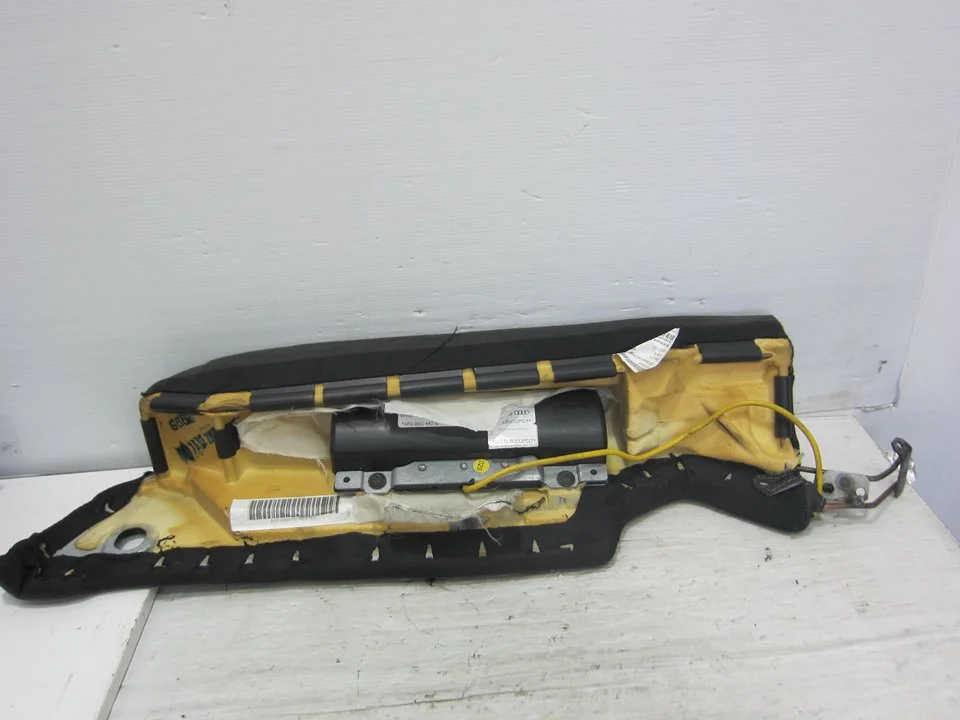 Foto de AIRBAG LATERAL TRASERO DERECHO BMW SERIE M6 COUPE (E63) 5.0 CAT (507 CV / 373 KW) referencia 4F0880442B