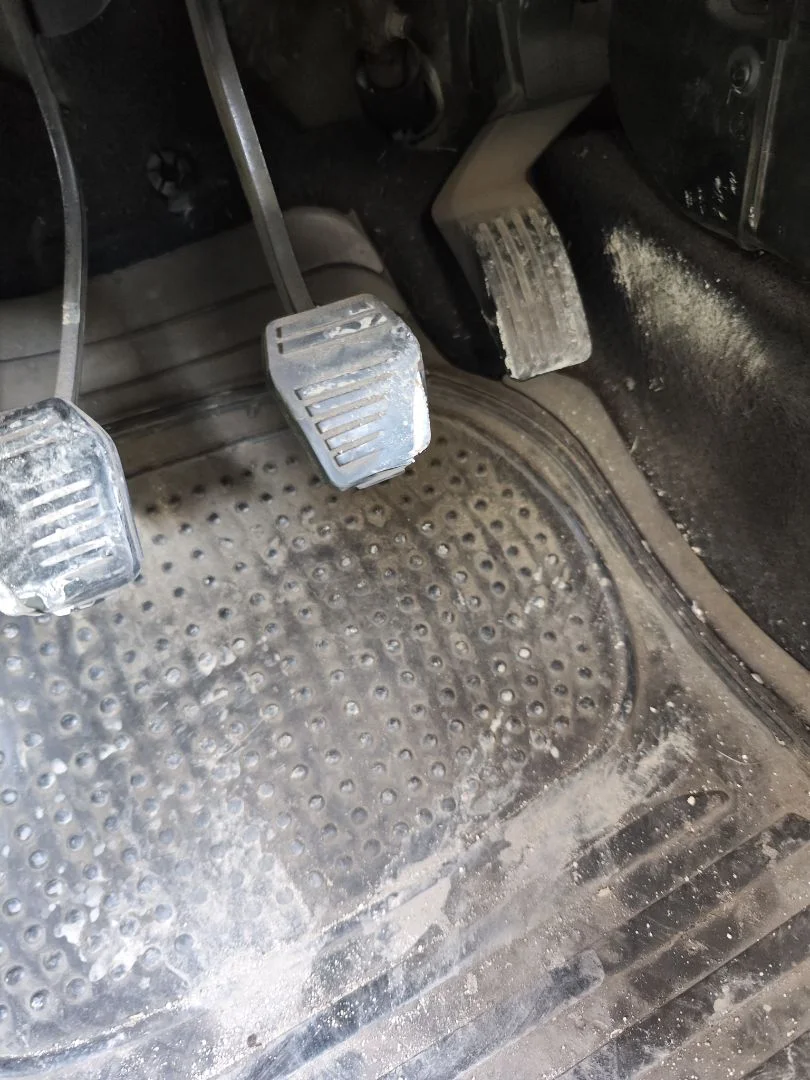 Foto de PEDAL FRENO FORD FOCUS FAMILIAR (CAK) 1.8 TDCi Turbodiesel CAT (116 CV / 85 KW)
