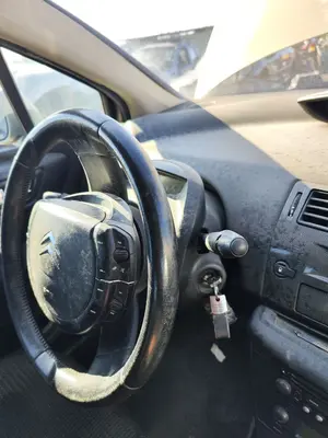 Foto de VOLANTE CITROEN C4 BERLINA referencia 4109JE foto 3
