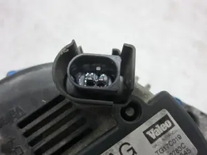 Foto de ALTERNADOR VOLKSWAGEN PASSAT BERLINA (3C2) 2.0 TDI (140 CV / 103 KW) referencia 254783C foto 5