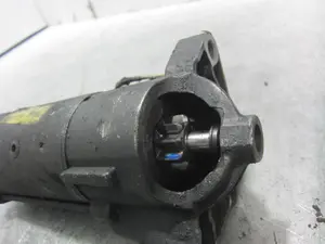 Foto de MOTOR ARRANQUE RENAULT CLIO II FASE II (B/CB0) 1.2 (58 CV / 43 KW) referencia 726831 foto 3