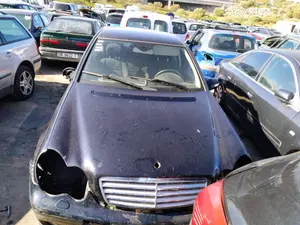 Foto de REFUERZO PARAGOLPES DELANTERO MERCEDES-BENZ CLASE C (BM 203) BERLINA 2.2 CDI CAT (150 CV / 110 KW)
