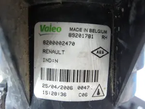 Foto de FARO ANTINIEBLA DERECHO RENAULT ESPACE IV (JK0) 2.0 16V Turbo (170 CV / 125 KW) referencia 8200002470 foto 4