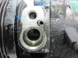Foto de COMPRESOR AIRE ACONDICIONADO BMW SERIE 3 BERLINA (E46) referencia 8390646 foto 2