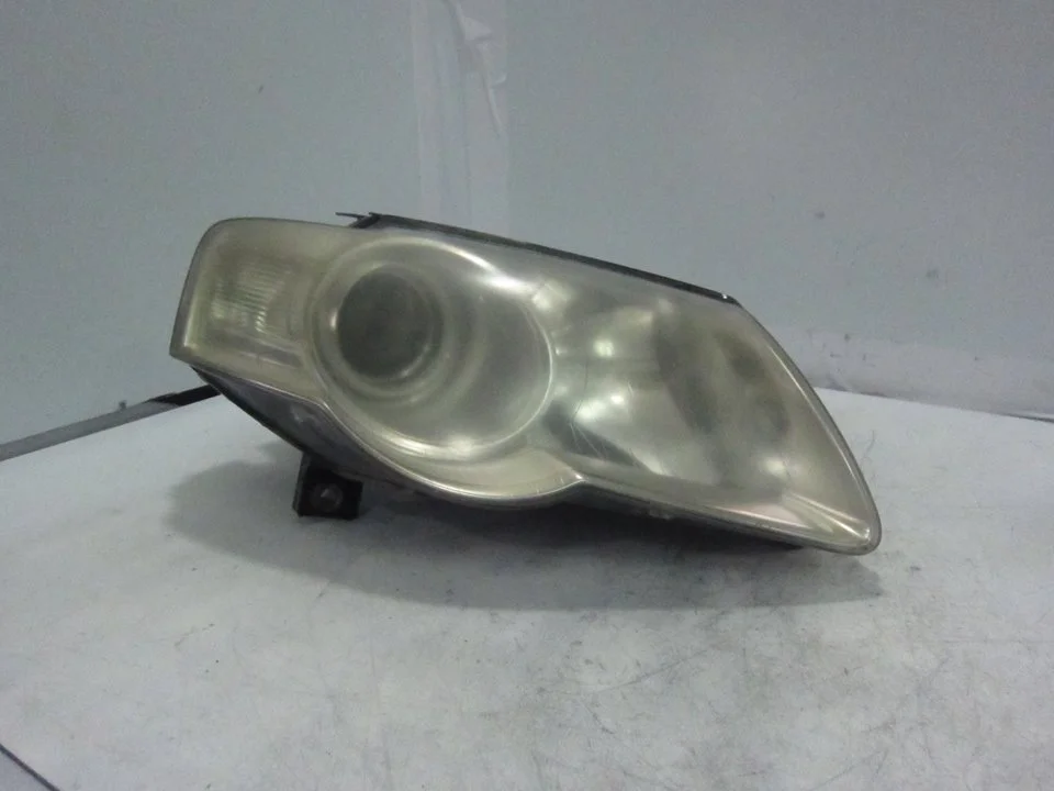 Foto de FARO DERECHO VOLKSWAGEN PASSAT BERLINA (3C2) 2.0 TDI (140 CV / 103 KW) referencia 1EL24701402