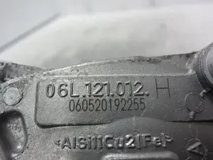 Foto de BOMBA AGUA PORSCHE MACAN (95BA) referencia 06L121012 foto 3