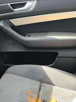 Foto de MANDO ELEVALUNAS DELANTERO DERECHO AUDI A6 BERLINA (4F2) 2.0 TDI (140 CV / 103 KW)