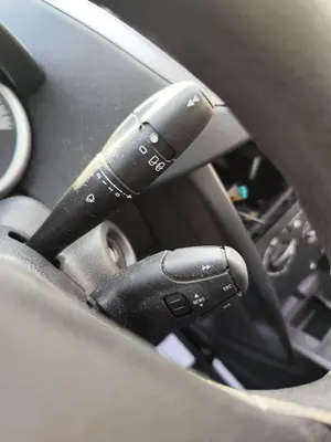 Foto de MANDO MULTIFUNCION PEUGEOT 207 1.4 HDi (68 CV / 50 KW) foto 3