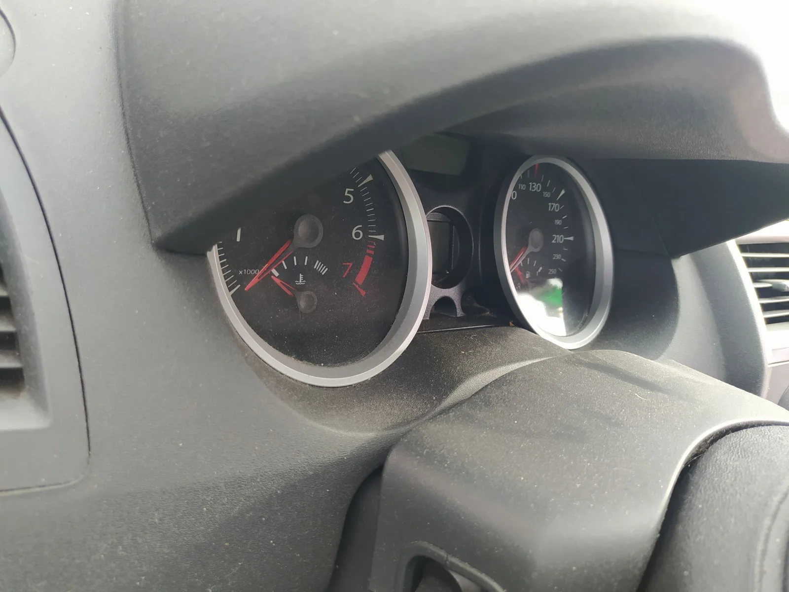 Foto de CUADRO INSTRUMENTOS RENAULT MEGANE II CLASSIC BERLINA 1.6 16V (112 CV / 82 KW) referencia 8200402243