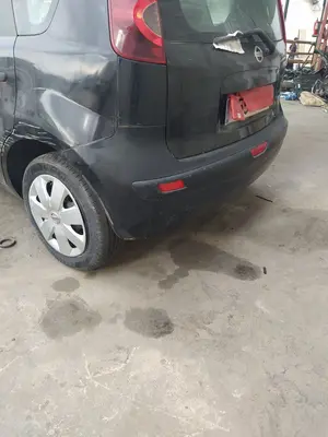 Foto de PARAGOLPES TRASERO NISSAN NOTE (E11E) 1.4 CAT (88 CV / 65 KW)