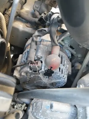 Foto de ALTERNADOR NISSAN ALMERA TINO (V10M) 1.8 16V CAT (114 CV / 84 KW) referencia 23100BU00A