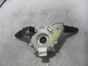 Foto de MANDO MULTIFUNCION NISSAN MICRA (K12E) 1.2 CAT (65 CV / 48 KW) referencia 25560 foto 3