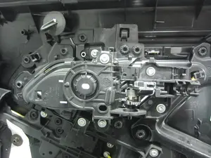 Foto de MANETA INTERIOR TRASERA IZQUIERDA LAND ROVER RANGE ROVER EVOQUE 2.0 Td4 CAT (150 CV / 110 KW) referencia BJ3222601AA foto 2