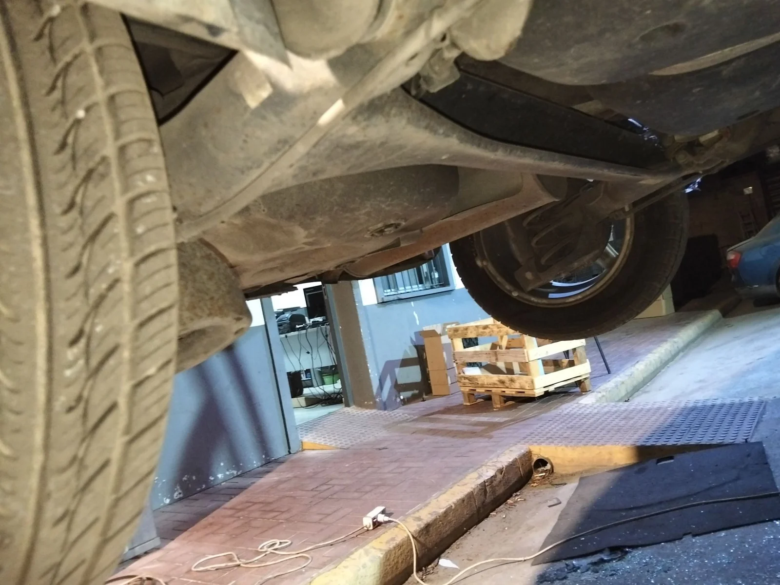 Foto de PUENTE TRASERO VOLKSWAGEN POLO IV (9N1)
