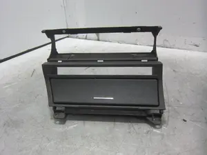 Foto de CENICERO BMW SERIE 3 BERLINA (E46) 3.0 24V Turbodiesel CAT (184 CV / 135 KW) referencia 307090800 foto 2