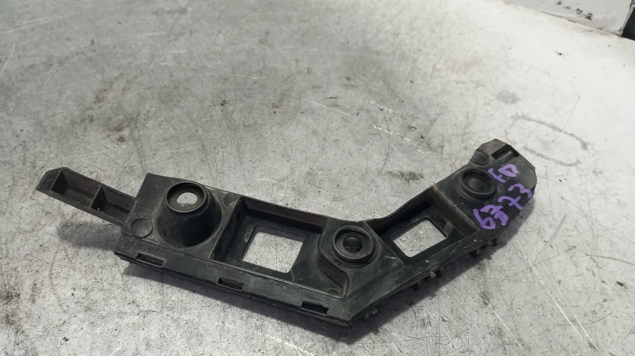 Foto de SOPORTE PARAGOLPES TRASERO VOLKSWAGEN GOLF VII (5G1/BE1) 1.6 16V TDI DPF (110 CV / 81 KW) referencia 5G6807394