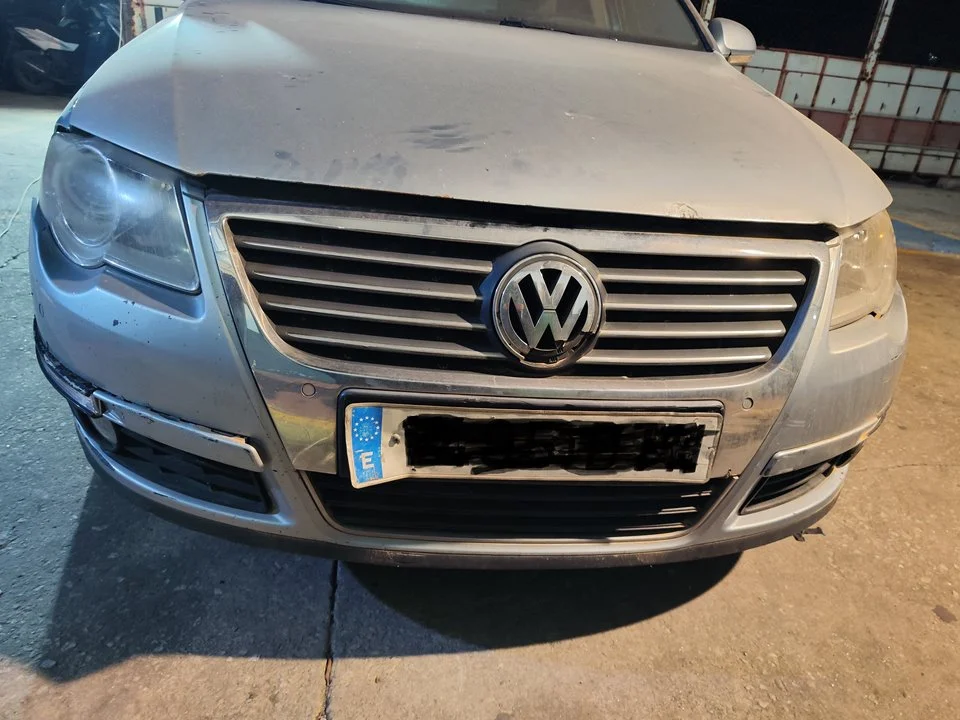 Foto de PANEL FRONTAL VOLKSWAGEN PASSAT BERLINA (3C2) 2.0 TDI (140 CV / 103 KW) referencia 3C0805588H