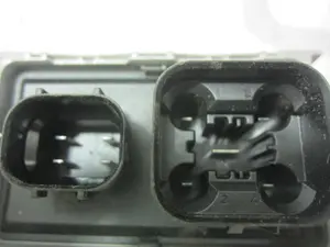 Foto de CAJA PRECALENTAMIENTO CHEVROLET AVEO BERLINA 1.3 Diesel CAT (95 CV / 70 KW) referencia 55574293 foto 4