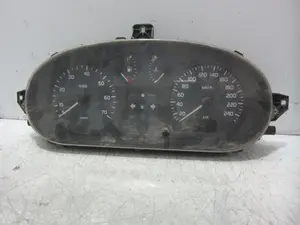 Foto de CUADRO INSTRUMENTOS RENAULT MEGANE I FASE 2 BERLINA (BA0) 1.9 dCi Diesel CAT (102 CV / 75 KW) referencia 8200071811 foto 1
