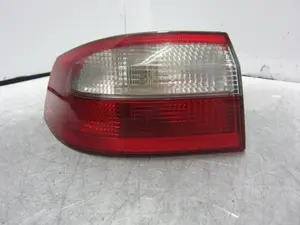 Foto de PILOTO TRASERO IZQUIERDO RENAULT LAGUNA II (BG0) 1.9 dCi Diesel (120 CV / 88 KW) referencia 8200002473
