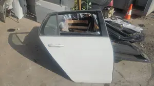 Foto de PUERTA TRASERA DERECHA VOLKSWAGEN GOLF VII BERLINA (BQ1/BE2) 1.6 TDI (116 CV / 85 KW)