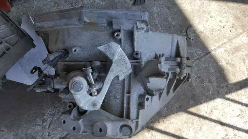 Foto de CAJA CAMBIOS OPEL INSIGNIA BERLINA referencia F40