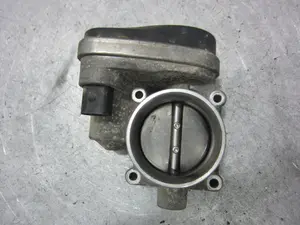Foto de CAJA MARIPOSA BMW SERIE 1 BERLINA (E81/E87) 1.6 16V CAT (116 CV / 85 KW) referencia 1354143922404
