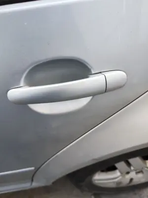Foto de MANETA EXTERIOR TRASERA IZQUIERDA VOLKSWAGEN GOLF IV BERLINA (1J1)(10.1997) 1.9 TDI (131 CV / 96 KW)