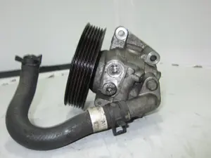 Foto de BOMBA DIRECCION FORD MONDEO BERLINA (GE) referencia 6G913A733 foto 5