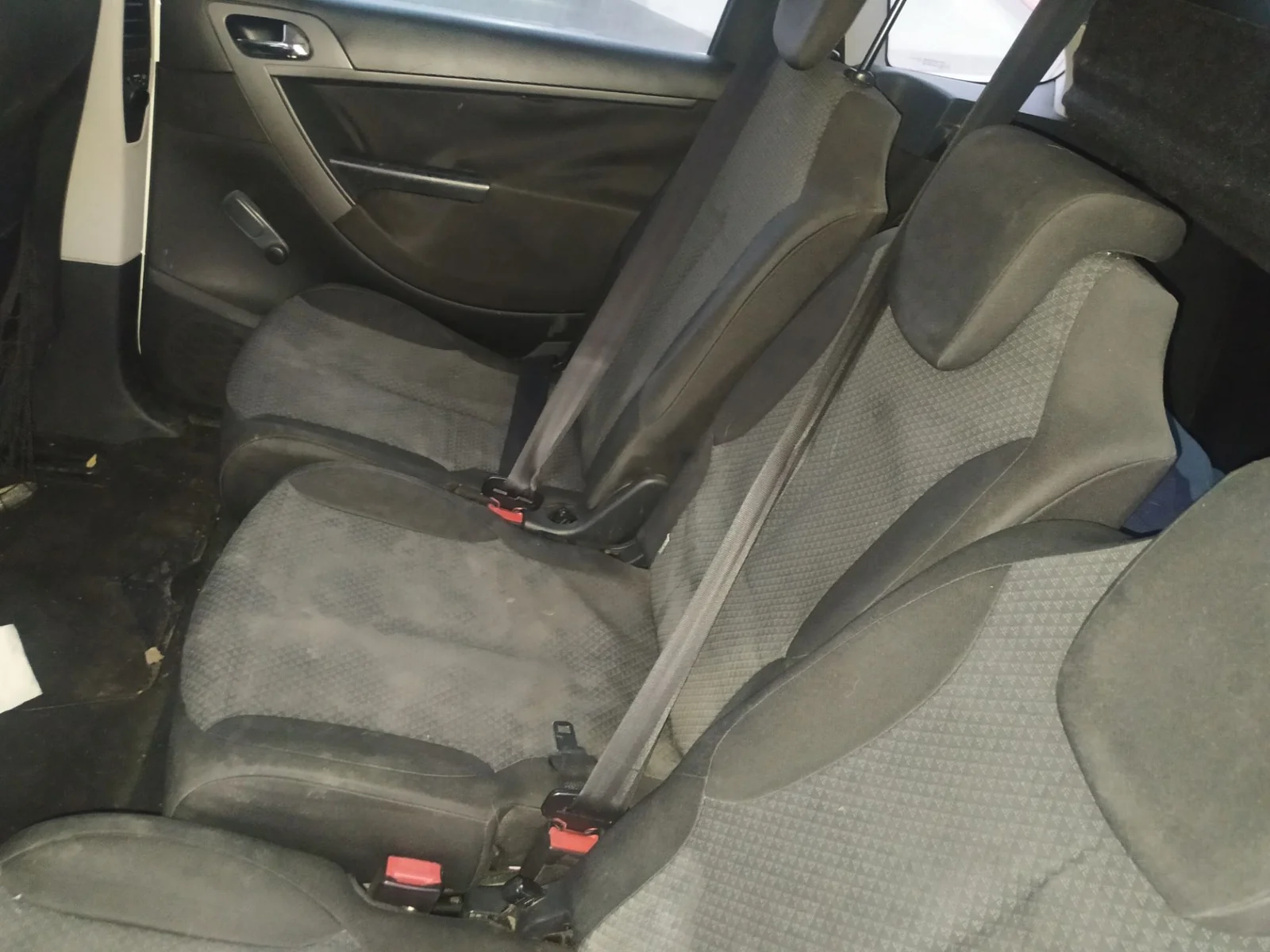 Foto de ASIENTO TRASERO MEDIO CITROEN C4 PICASSO 1.6 HDi FAP (112 CV / 82 KW)