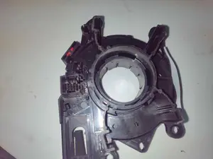 Foto de ANILLO AIRBAG BMW SERIE 3 BERLINA (E46) 2.0 Diesel CAT (116 CV / 85 KW) referencia 01404014 foto 3