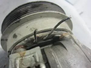 Foto de COMPRESOR AIRE ACONDICIONADO OPEL CORSA B referencia 1135025 foto 5