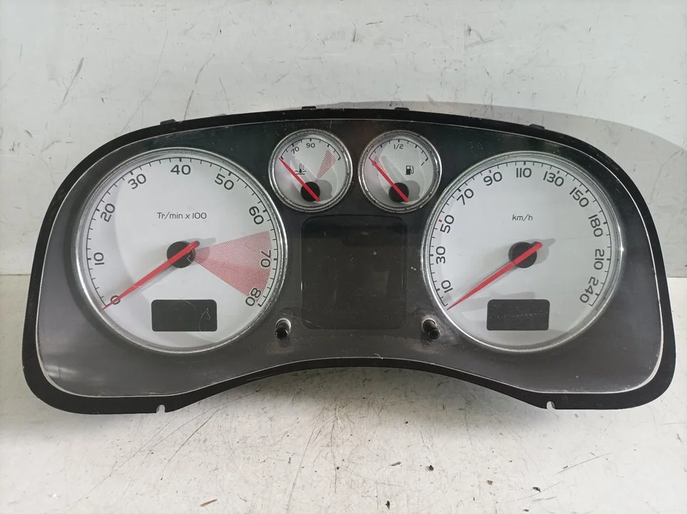 Foto de CUADRO INSTRUMENTOS PEUGEOT 307 BERLINA (S2) 1.6 16V CAT (109 CV / 80 KW) referencia P9648629680