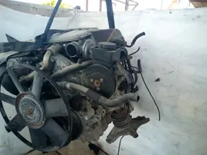 Foto de MOTOR COMPLETO BMW SERIE 5 BERLINA (E39) 2.5 24V Turbodiesel CAT (163 CV / 120 KW) referencia 256D1 foto 12