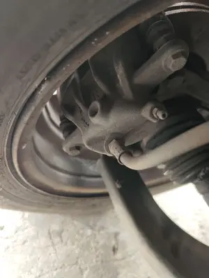 Foto de PINZA DE FRENO DELANTERA DERECHA RENAULT CLIO III 1.5 dCi Diesel CAT (86 CV / 63 KW)