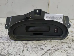 Foto de PANTALLA MULTIFUNCION RENAULT MEGANE I FASE 2 BERLINA (BA0) 1.6 (107 CV / 79 KW) referencia P7700428029A foto 1