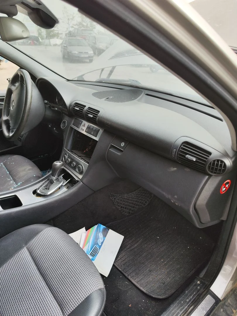 Foto de SALPICADERO MERCEDES-BENZ CLASE C (BM 203) BERLINA 3.0 CDI CAT (224 CV / 165 KW)