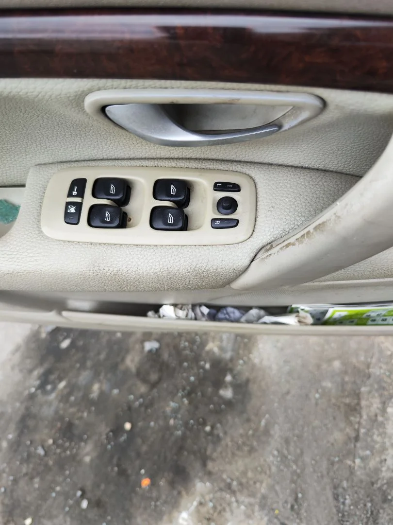 Foto de MANDO ELEVALUNAS DELANTERO IZQUIERDO VOLVO S80 BERLINA 2.4 Diesel (131 CV / 96 KW)