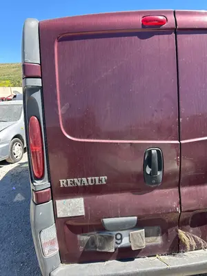 Foto de PORTON TRASERO IZQUIERDO RENAULT TRAFIC II FURGÓN 2.5 dCi Diesel CAT (135 CV / 99 KW) referencia 7751472224 foto 1